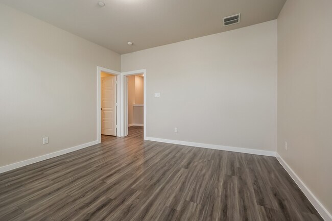 Building Photo - 18435 Idyllic Aly