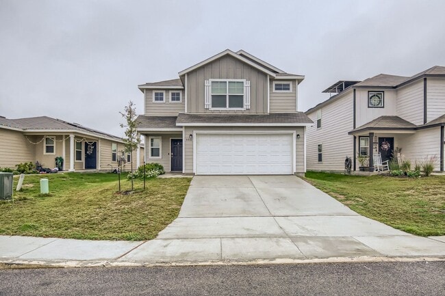Building Photo - 4 bedroom- 8 miles from Randolph Air Force...