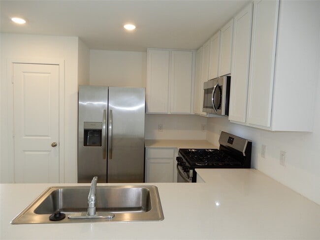 Building Photo - 21102 Trivento Dr