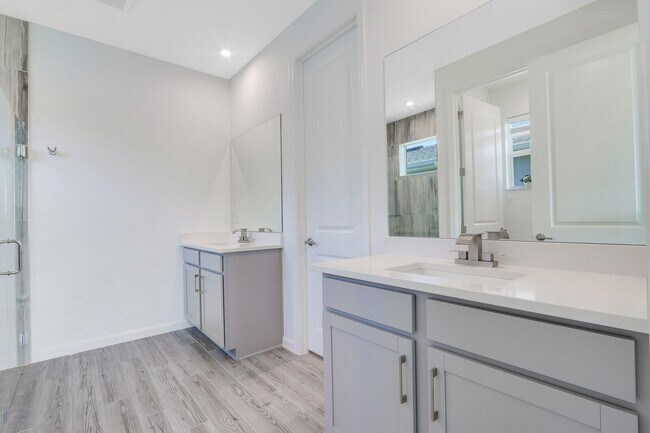 Building Photo - 10736 SW Estella Ln