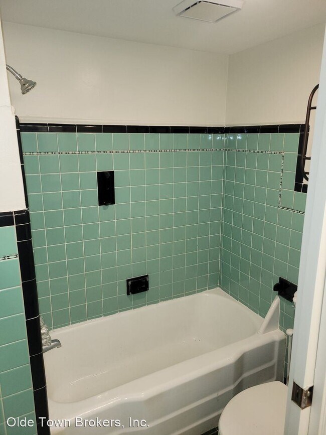Building Photo - 1 br, 1 bath House - 404 E Anderson Street