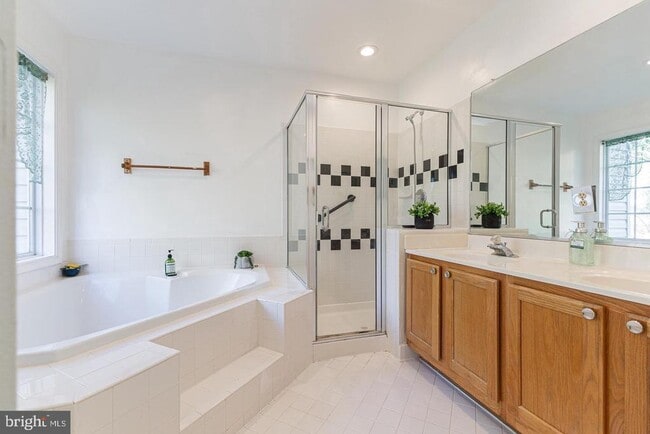 Building Photo - 13561 Filly Ct