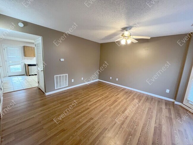 Building Photo - 5049 Falling Creek Ln