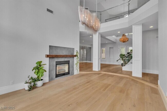 Building Photo - 2104 Redbird Dr
