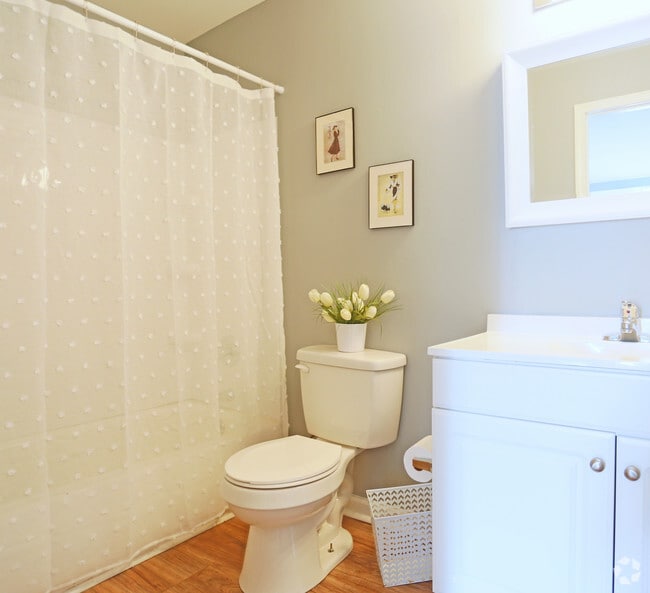 1BR, 1BA - Creekside Canopy (Creekside)