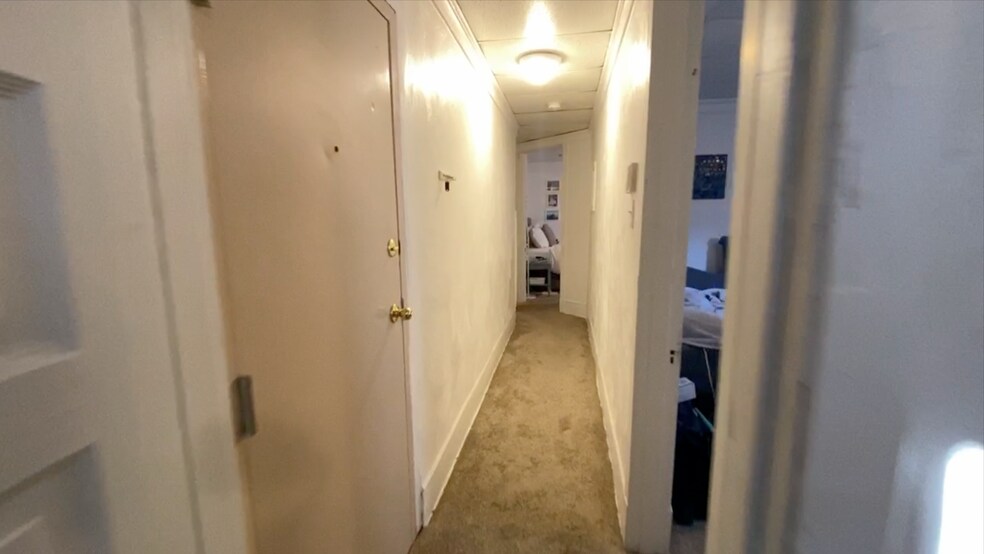 Building Photo - 218 N Craig St