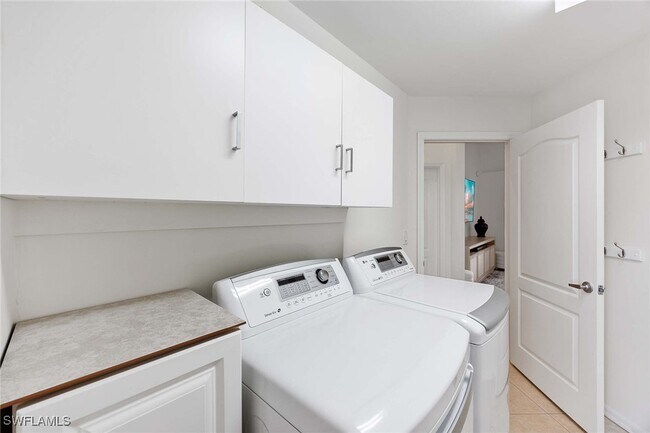 Building Photo - 8468 Indian Wells Way