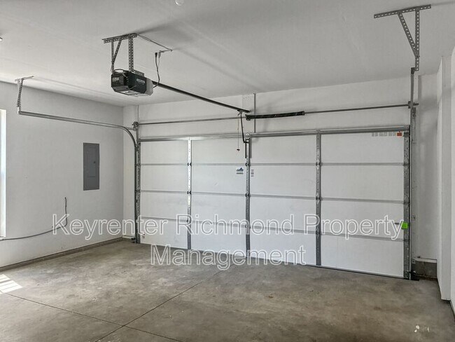 Building Photo - 13801 Randolph Pond Ln