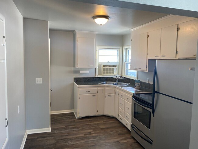 Primary Photo - A must see!!! This spacious and newely upd...