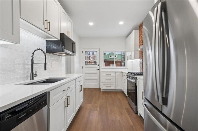 Building Photo - 1020 Jancey St