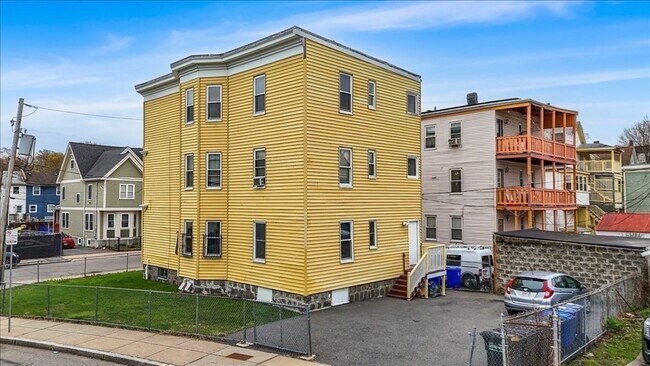 Building Photo - 55 Mascot St