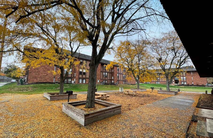 Century City Apartments 6300 Century City S Reynoldsburg OH 43068