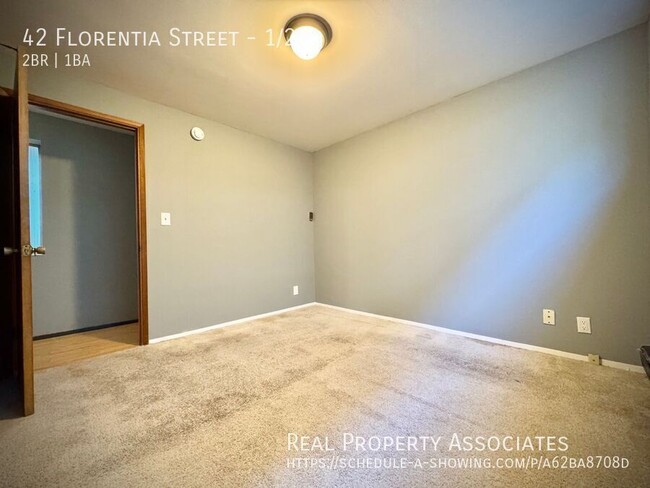 Building Photo - Charming 2-Bedroom, 1-Bath Unit for Rent i...