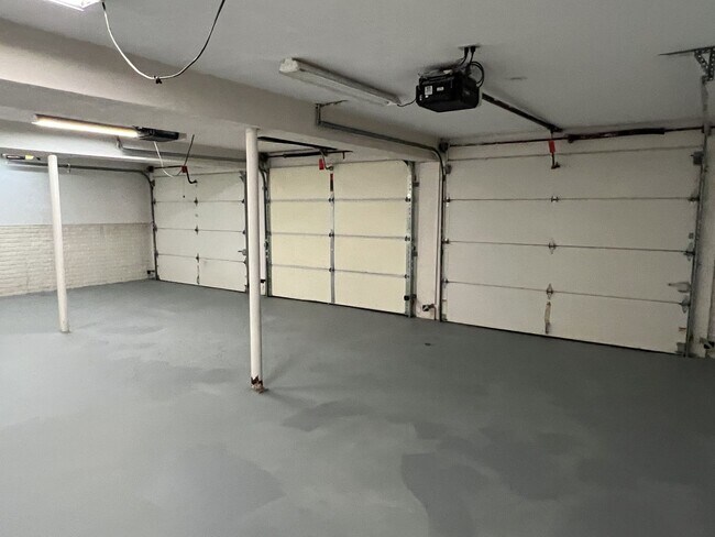 Building Photo - Dramatic Copper Mill Home with Huge Formal Living and Dining Rooms