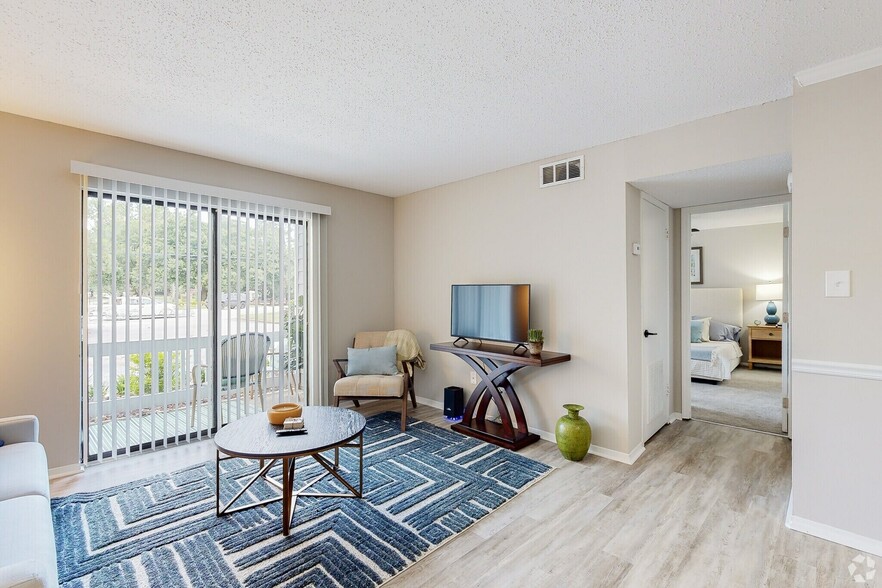 Primary Photo - Park West Apartments