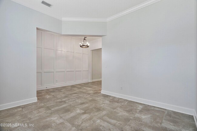 Building Photo - 150 Whisper Rock Dr