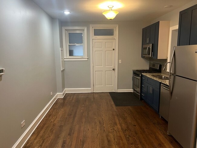 Building Photo - 2843 N Parkside Ave