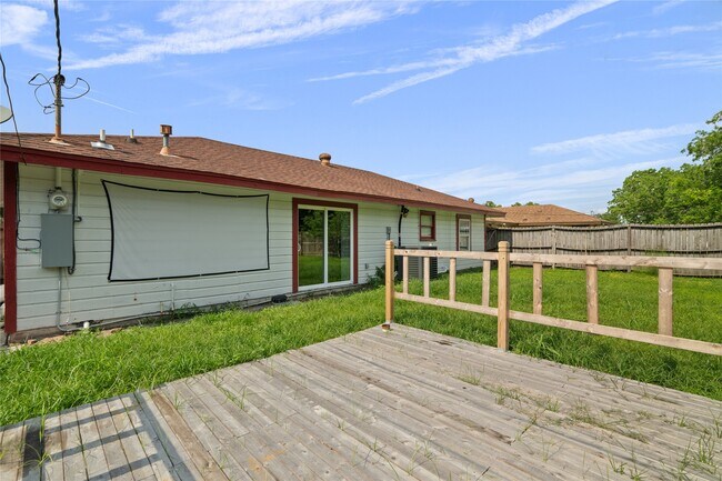 Building Photo - 3129 Danforth Memorial Dr