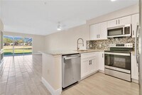 Building Photo - 13953 Fairway Island Dr