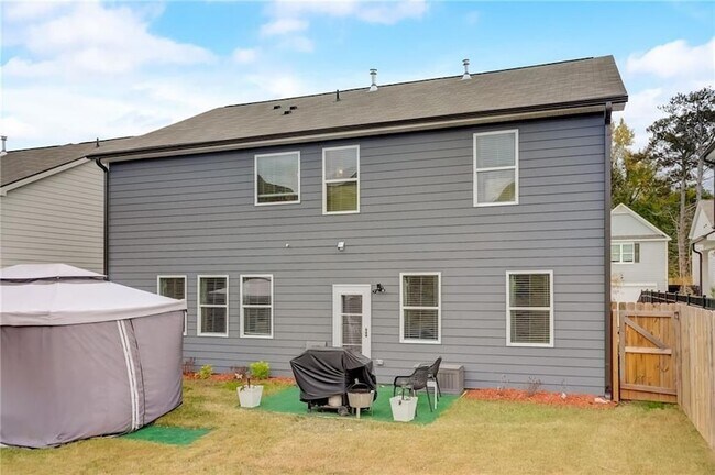 Building Photo - 7246 Gladstone Cir