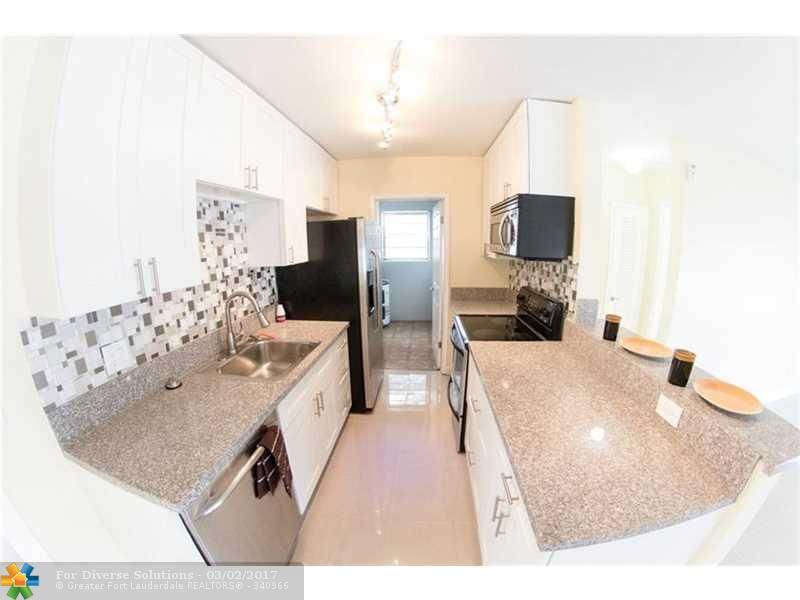 Building Photo - 4108 SW 21st St