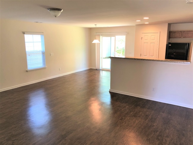 Building Photo - 76 Braxton Manor Dr