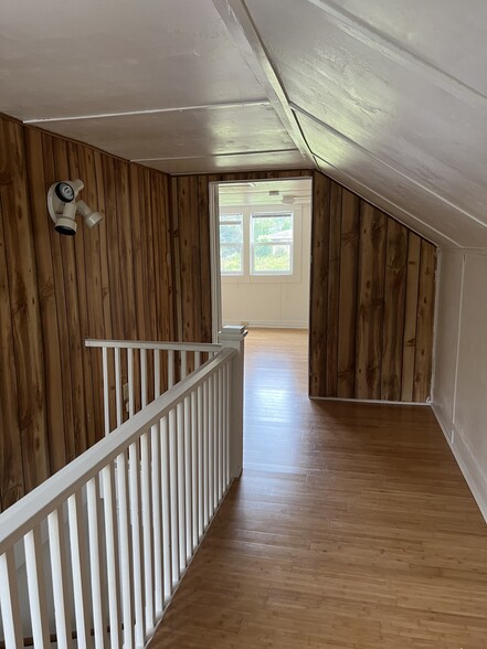 Building Photo - 401 Hemlock St