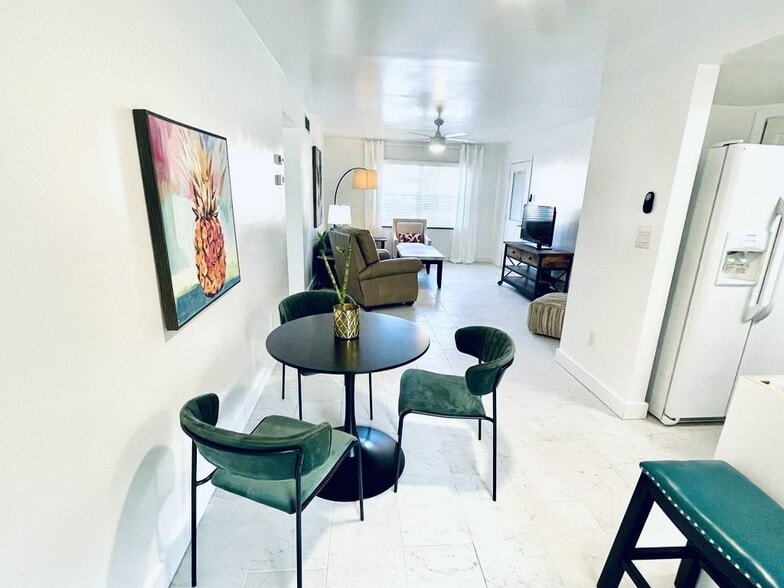 DINING ROOM - 4158 Tamiami Trl