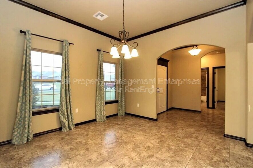 Building Photo - 1661 Appaloosa Dr