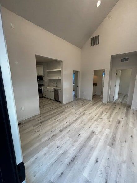 Building Photo - 2826 N 28th St