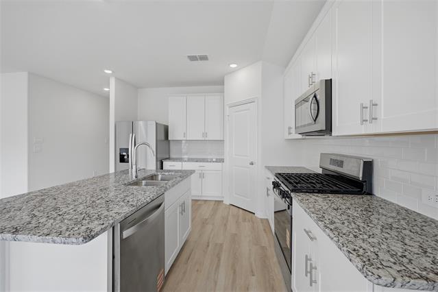 Building Photo - 2222 Rannoch St