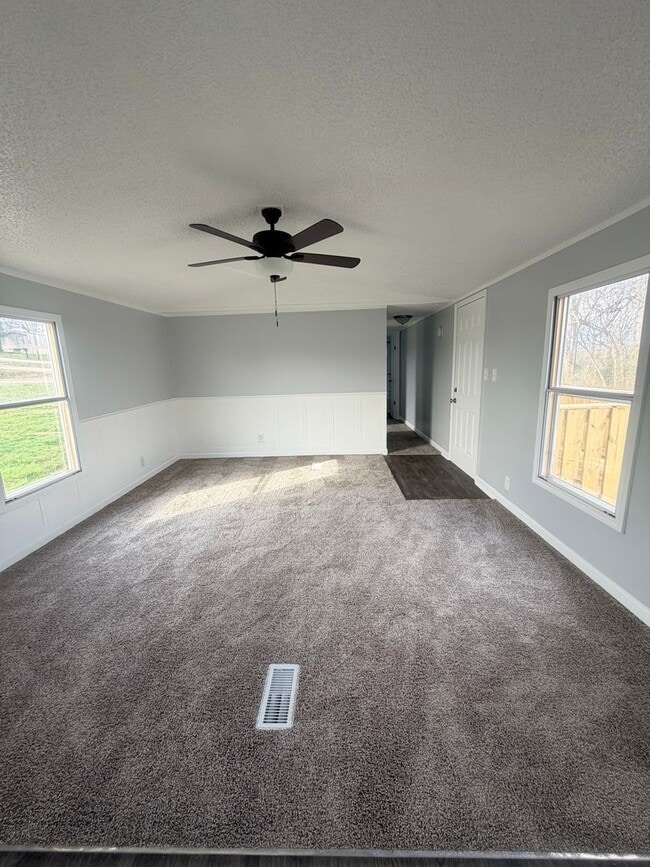 Building Photo - 125 Lindell Way
