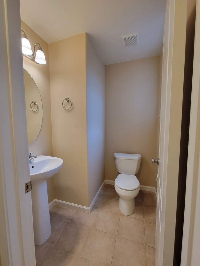 Building Photo - 2388 Vera Dr