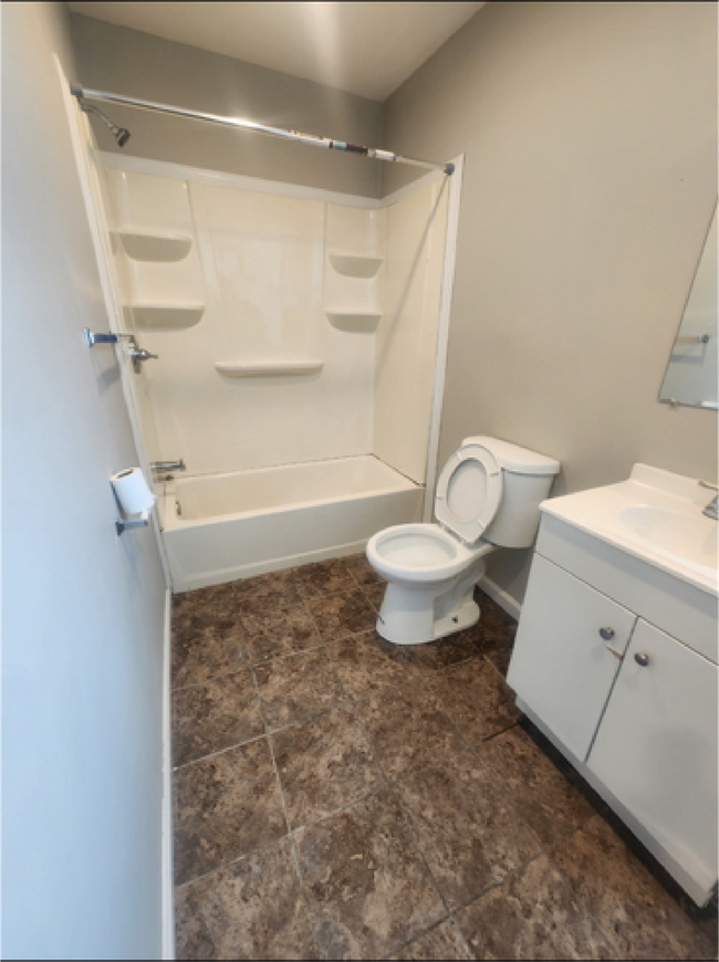 Building Photo - 1850 Clarence St