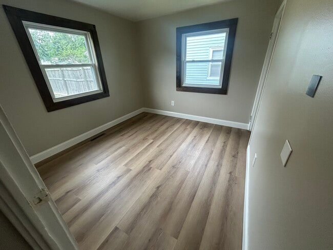 Building Photo - 1127 Dibert Ave