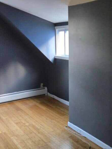 Building Photo - 316 Summer Ave