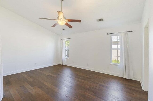 Building Photo - 27 Hidden Harbor Ln