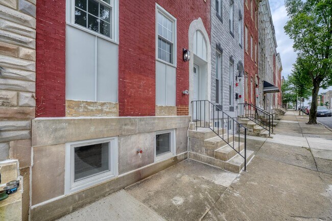 Building Photo - 1709 Edmondson Ave