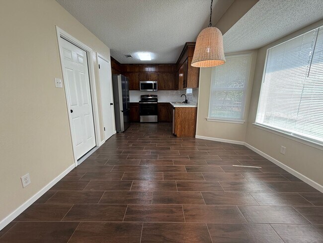 Building Photo - 4-Bedroom House for Rent in Killeen
