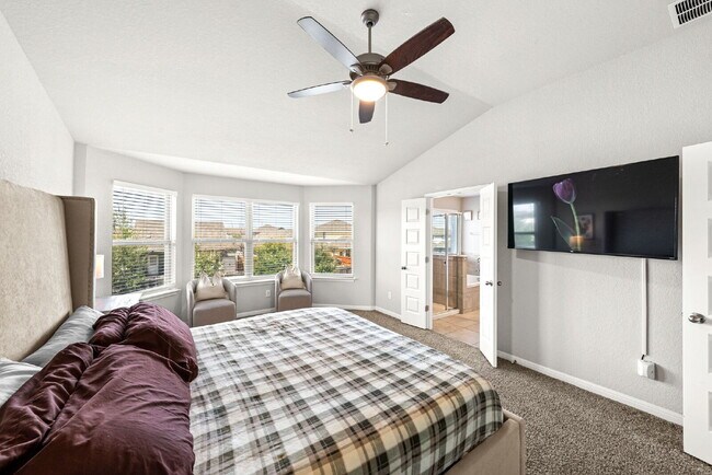 Building Photo - Room to Gather, Relax, and Enjoy Everyday Living