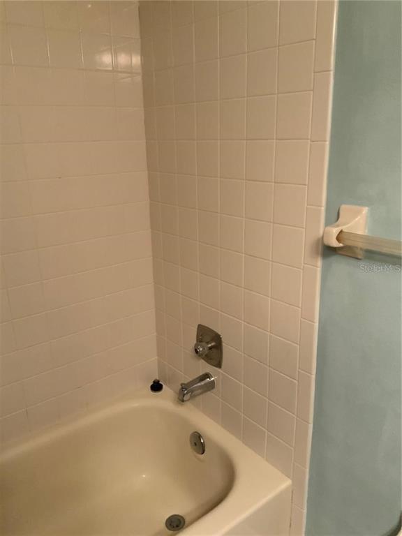 Building Photo - 2067 Red Cedar Ln