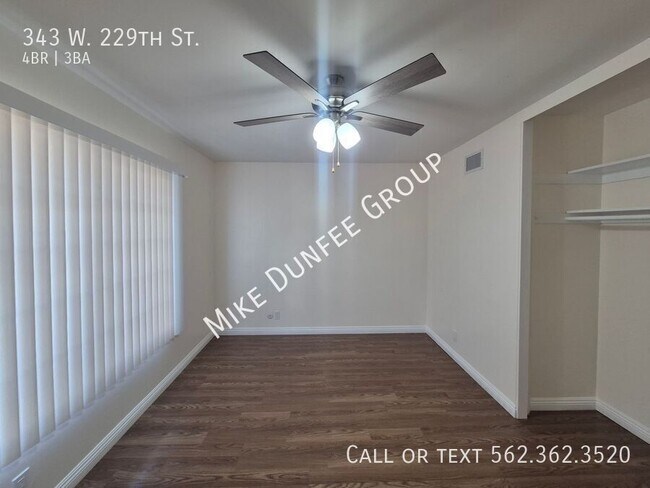 Building Photo - 343 W 229th St