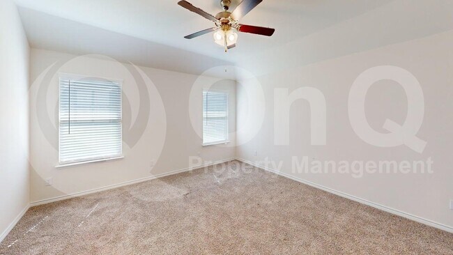 Building Photo - 402 Cliffmere Dr