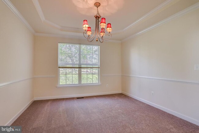 Building Photo - 9874 Foxhill Ct