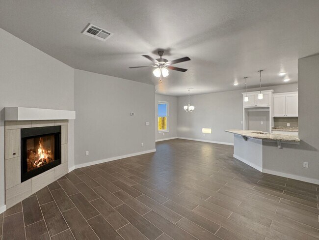 Building Photo - Beautiful 3-Bedroom Home in Council Ridge ...