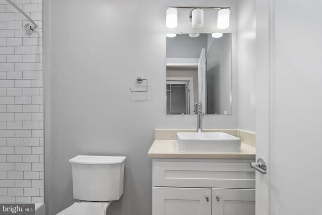 Building Photo - 1310 Riggs St NW