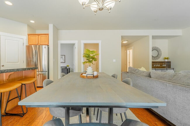 Building Photo - 16009 SE 164th Pl