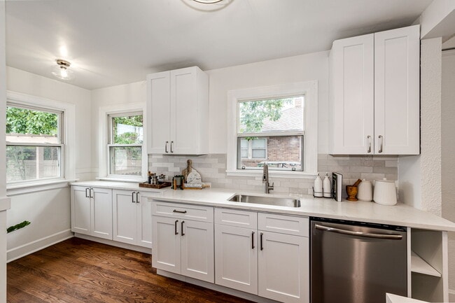 Building Photo - 3784 Quitman St