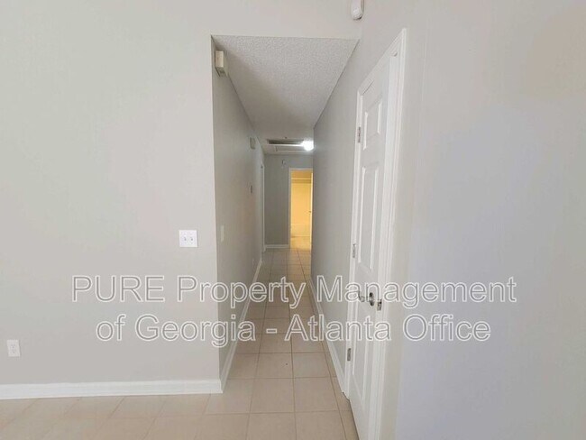 Building Photo - 102 Laguna Springs Dr