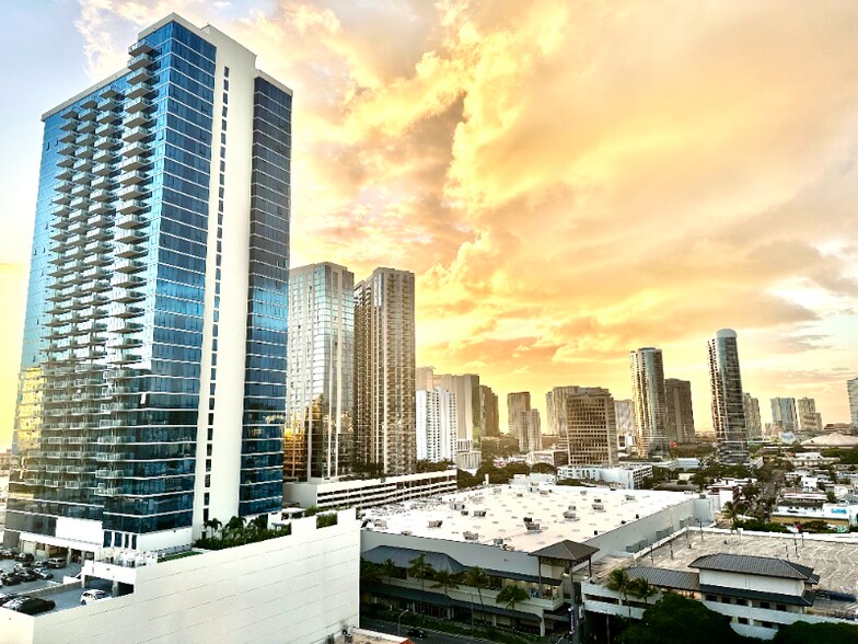 Building Photo - 780 Amana St